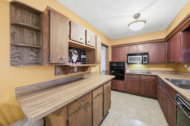 3207 E 26th Street, Des Moines, IA 50317