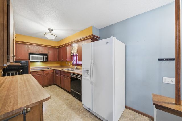 3207 E 26th Street, Des Moines, IA 50317