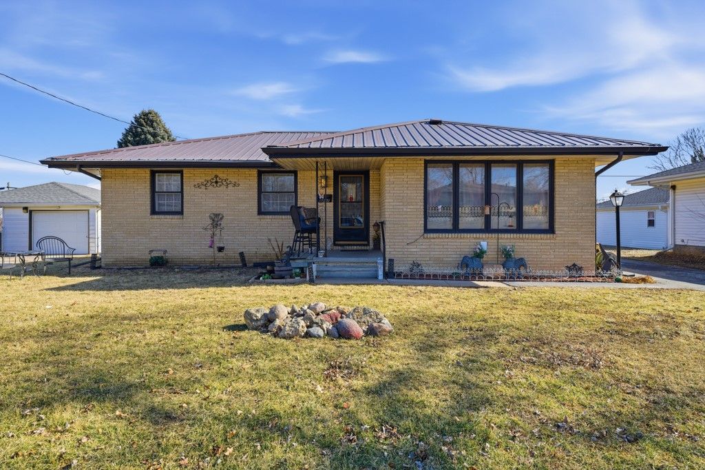 3207 E 26th Street, Des Moines, IA 50317