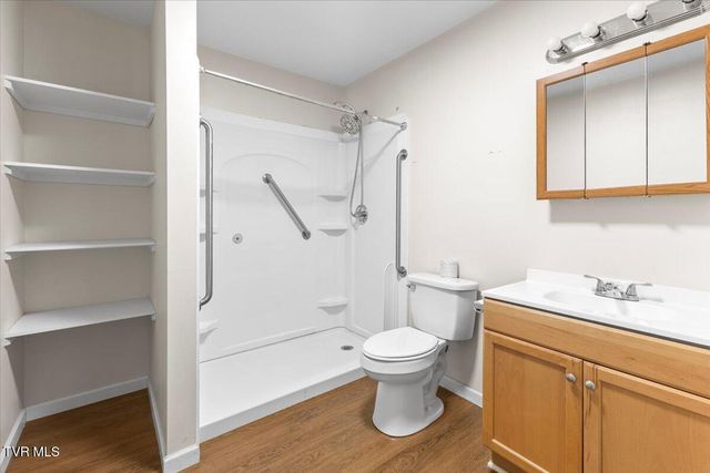 904 Mcarthur Street, Johnson City, TN 37601