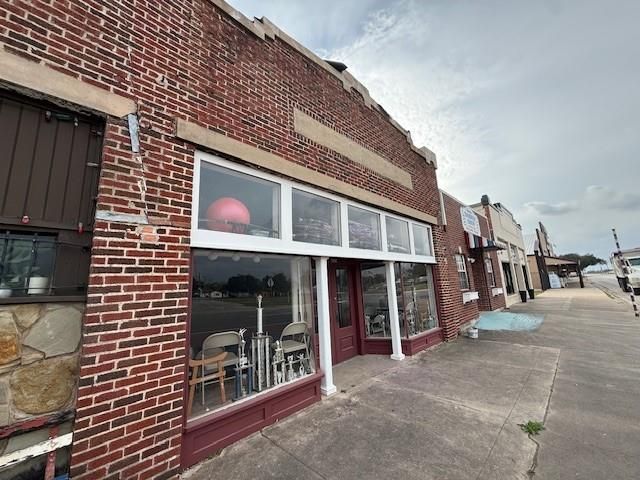 709 Main Street, East Bernard, TX 77435