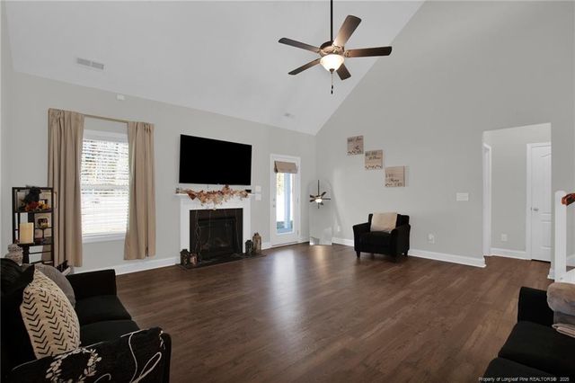 6939 Running Fox Road, Hope Mills, NC 28348