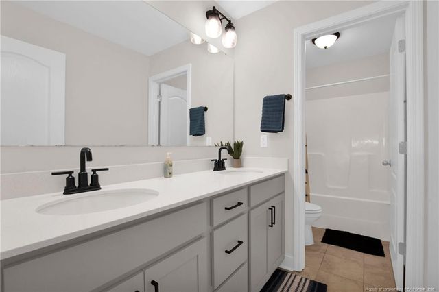 6939 Running Fox Road, Hope Mills, NC 28348