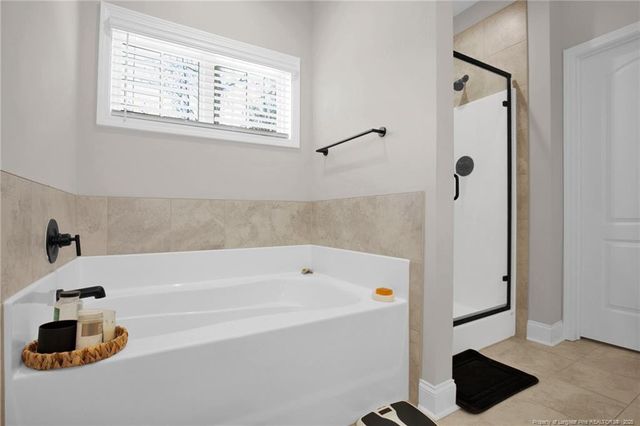 6939 Running Fox Road, Hope Mills, NC 28348