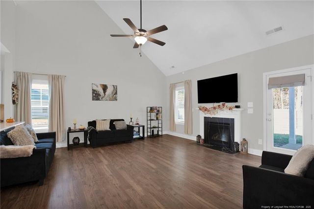 6939 Running Fox Road, Hope Mills, NC 28348