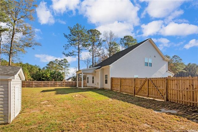 6939 Running Fox Road, Hope Mills, NC 28348