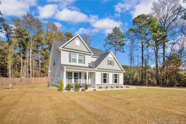 6939 Running Fox Road, Hope Mills, NC 28348