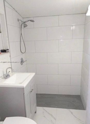 27 SW 55th Ave Rd, Miami, FL 33134