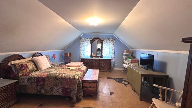 182 Frederick Drive, Chicago Heights, IL 60411