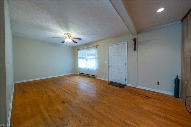4361 N Old 52 Road, Pinnacle, NC 27043