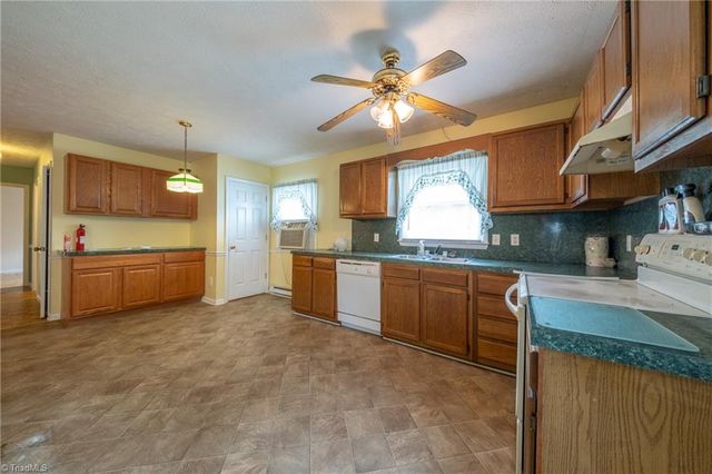 4361 N Old 52 Road, Pinnacle, NC 27043