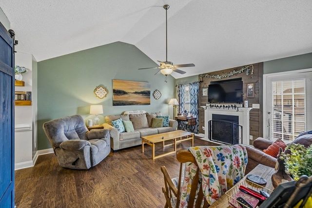 114 Harvest Ridge Dr, Inman, SC 29349