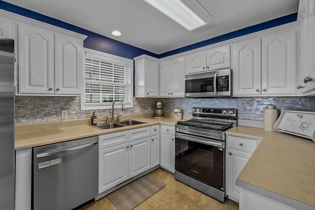 114 Harvest Ridge Dr, Inman, SC 29349