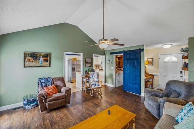 114 Harvest Ridge Dr, Inman, SC 29349