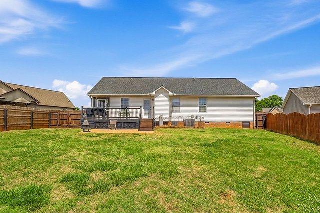 114 Harvest Ridge Dr, Inman, SC 29349