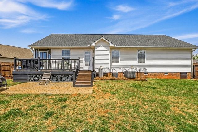 114 Harvest Ridge Dr, Inman, SC 29349