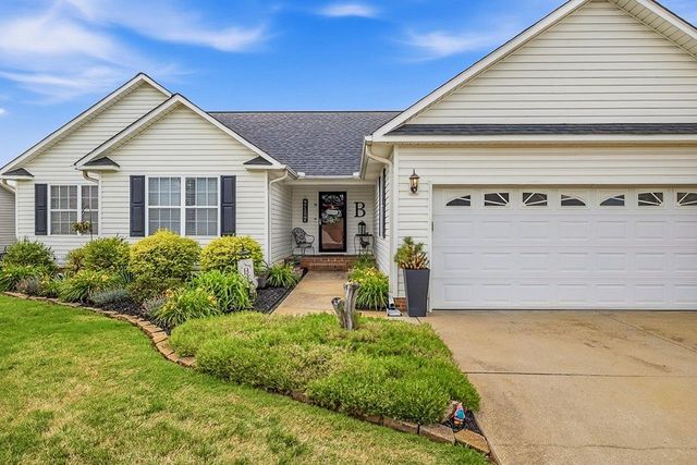 114 Harvest Ridge Dr, Inman, SC 29349