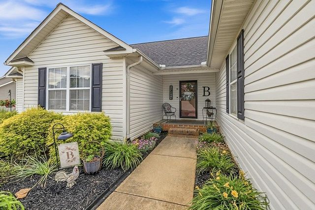114 Harvest Ridge Dr, Inman, SC 29349