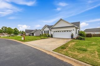 114 Harvest Ridge Dr, Inman, SC 29349