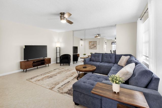 173 Flanders D, Delray Beach, FL 33484