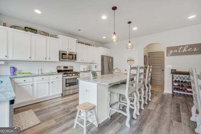 105 Hacienda Avenue 27, Locust Grove, GA 30248