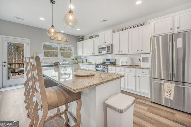 105 Hacienda Avenue 27, Locust Grove, GA 30248