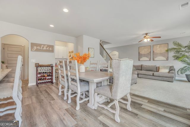 105 Hacienda Avenue 27, Locust Grove, GA 30248