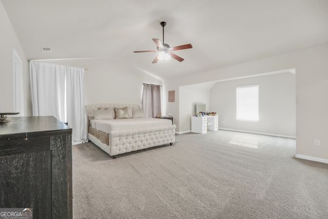 105 Hacienda Avenue 27, Locust Grove, GA 30248