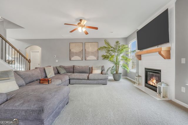 105 Hacienda Avenue 27, Locust Grove, GA 30248