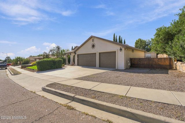 1091 Fran Drive, Las Cruces, NM 88007