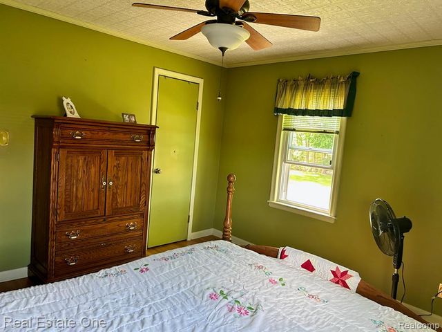 2075 Deering Street, Garden City, MI 48135