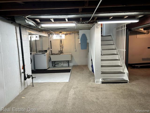 2075 Deering Street, Garden City, MI 48135