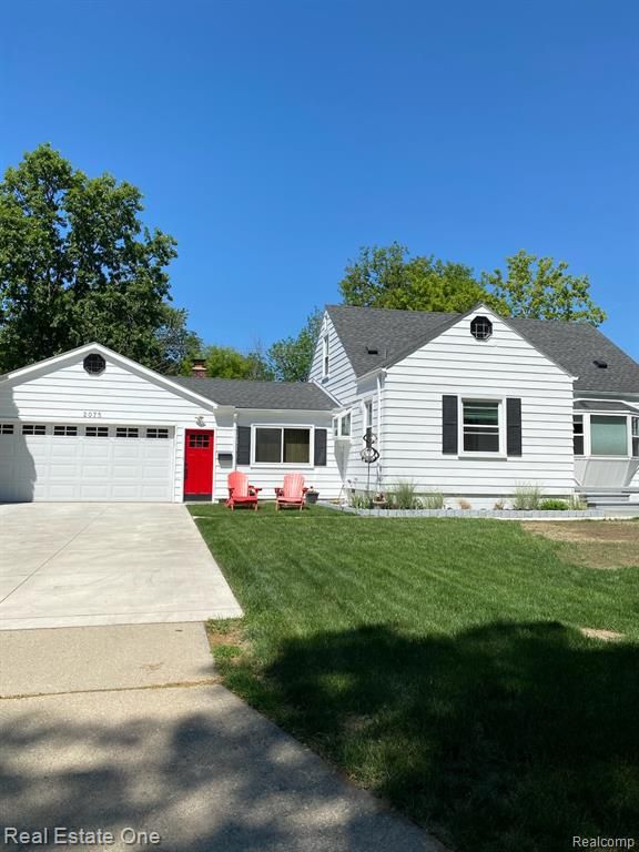 2075 Deering Street, Garden City, MI 48135