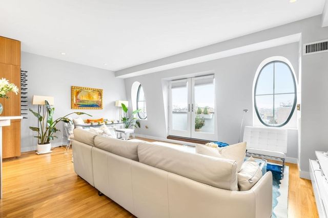 90 Broadway 5D, Boston, MA 02116