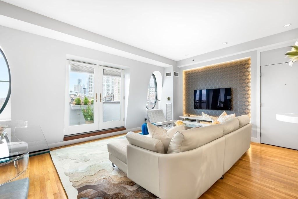 90 Broadway 5D, Boston, MA 02116