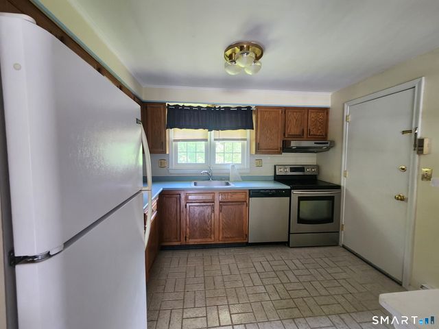 1789 Foxon Road 3B, North Branford, CT 06471