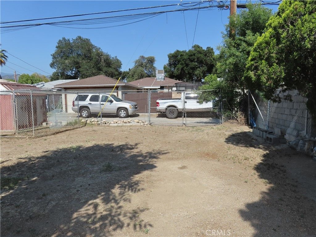 Image 16 of property listing at 3681 Genevieve, San Bernardino, CA 92405