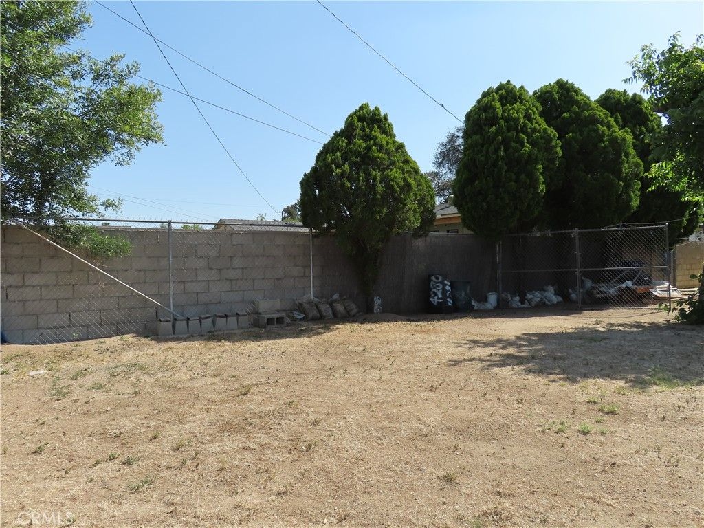 Image 19 of property listing at 3681 Genevieve, San Bernardino, CA 92405