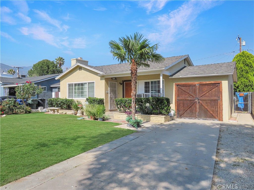 Image 2 of property listing at 3681 Genevieve, San Bernardino, CA 92405