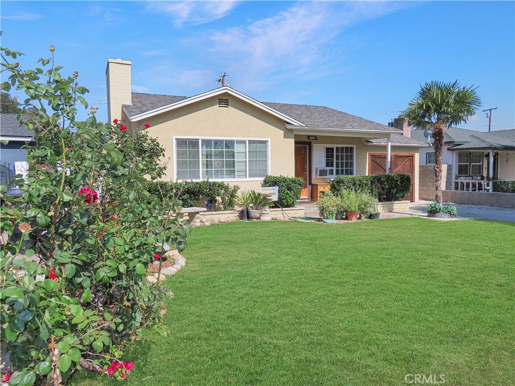 Image 3 of property listing at 3681 Genevieve, San Bernardino, CA 92405