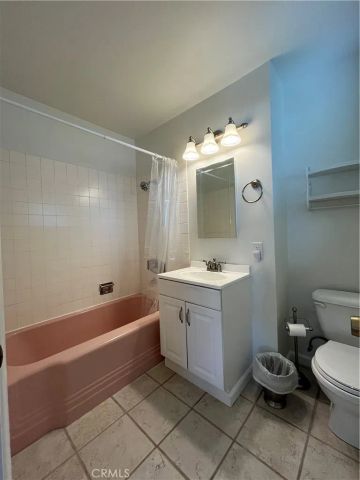 18735 Nordhoff, Northridge, CA 91324