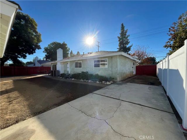 18735 Nordhoff, Northridge, CA 91324
