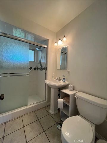 18735 Nordhoff, Northridge, CA 91324