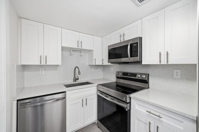 622 SW 7th Avenue, Fort Lauderdale, FL 33315