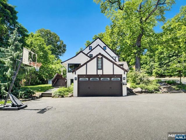 262 Northfield Avenue, West Orange, NJ 07052