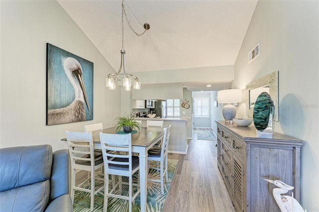 431 CERROMAR LANE 446, Venice, FL 34293