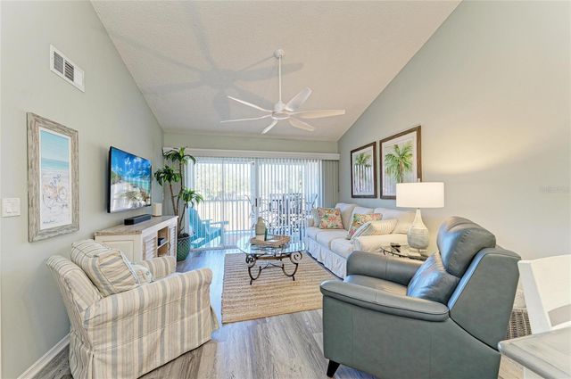 431 CERROMAR LANE 446, Venice, FL 34293