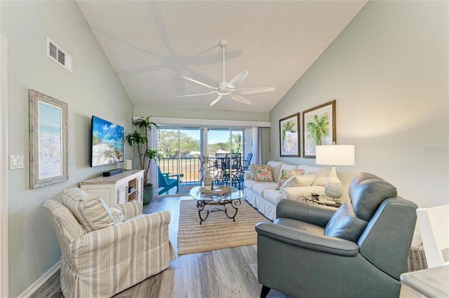 431 CERROMAR LANE 446, Venice, FL 34293