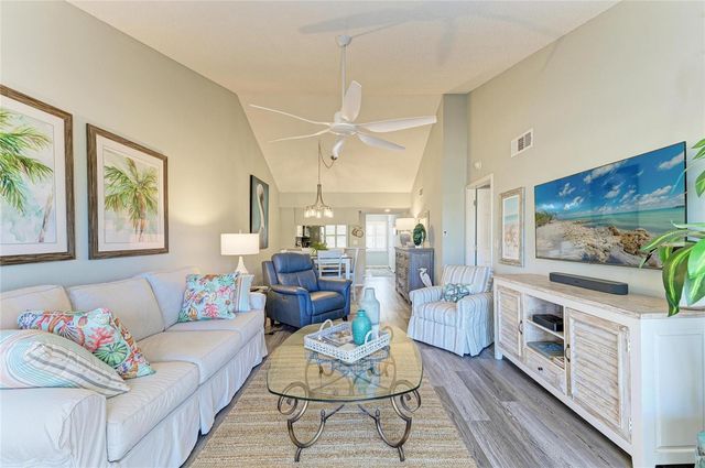 431 CERROMAR LANE 446, Venice, FL 34293