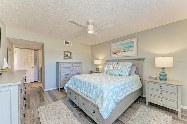 431 CERROMAR LANE 446, Venice, FL 34293